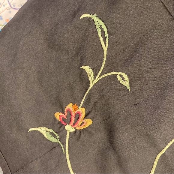 Vintage sz 4 black silk floral embroidered pixie pants - Picture 7 of 16